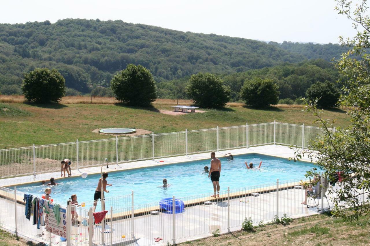 Bed and Breakfast Domaine Les Teuilleres Lacam-d'Ourcet Екстер'єр фото