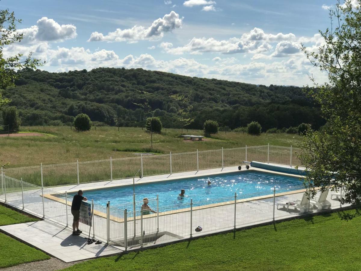 Bed and Breakfast Domaine Les Teuilleres Lacam-d'Ourcet Екстер'єр фото